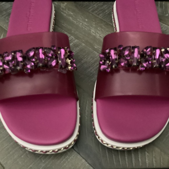 KARL LAGERFELD PARIS Women's Bijou Embellished Slide Sandals, size 6.5 - Picture 10 of 10